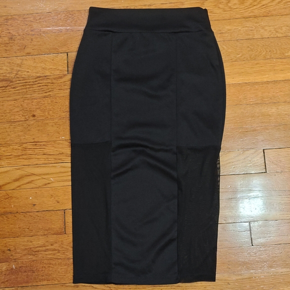 Forever 21 Dresses & Skirts - Forever 21 long black pencil maxi skirt Women's Fashion Size Medium Casual Sz M